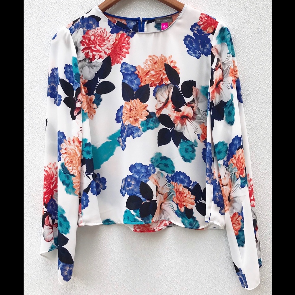 Vince Camuto blouse floral long sleeve . S